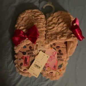 Brand new lady slipper